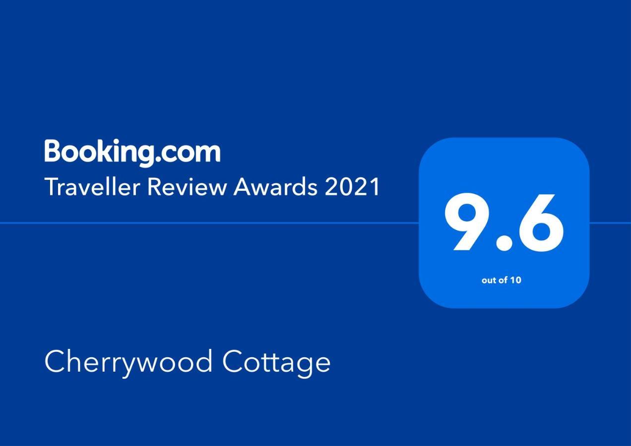 Cherrywood Cottage Акароа Екстериор снимка
